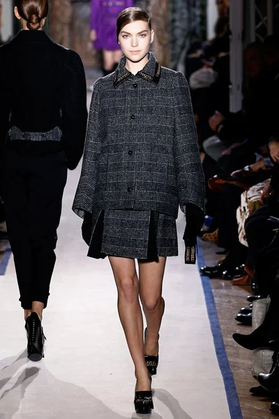 Look 7